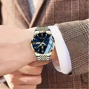 Herren Luxus Casual Wasserdichte Leuchtende Kalender Runde Zeiger Quarzuhr